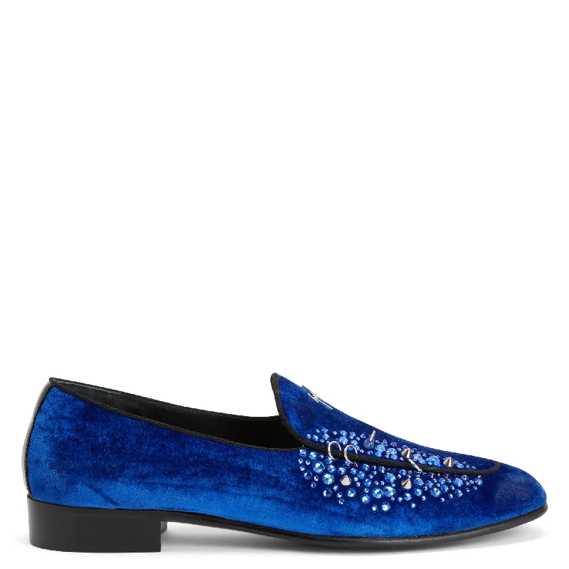 Simple Stylish Sneakers Giuseppe Zanotti Alvaro Studs