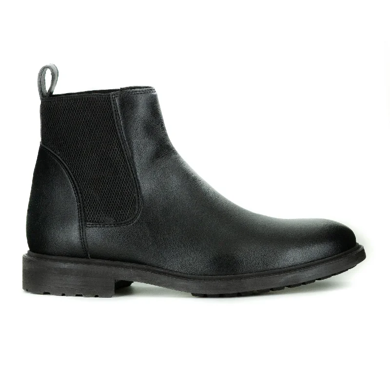 Street Running Shoes Oscar Chelsea Boot in Black from Novacas