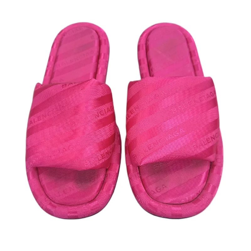Anti-Slip Sneakers Sandals Luxury Designer By Balenciaga In Hot Pink, Size: 7