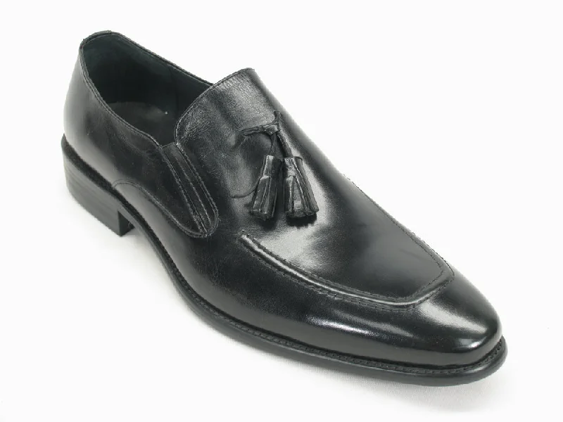Modern Street Sneakers Carrucci KS099-714 Leather Tassel Loafer - Black