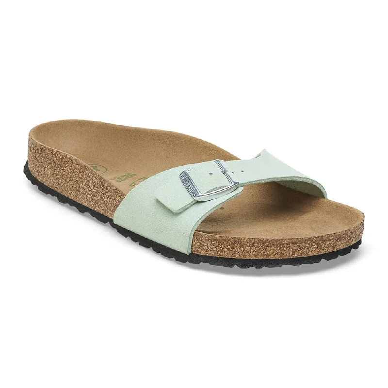 Sporty Slip-Ons Madrid Synthetics