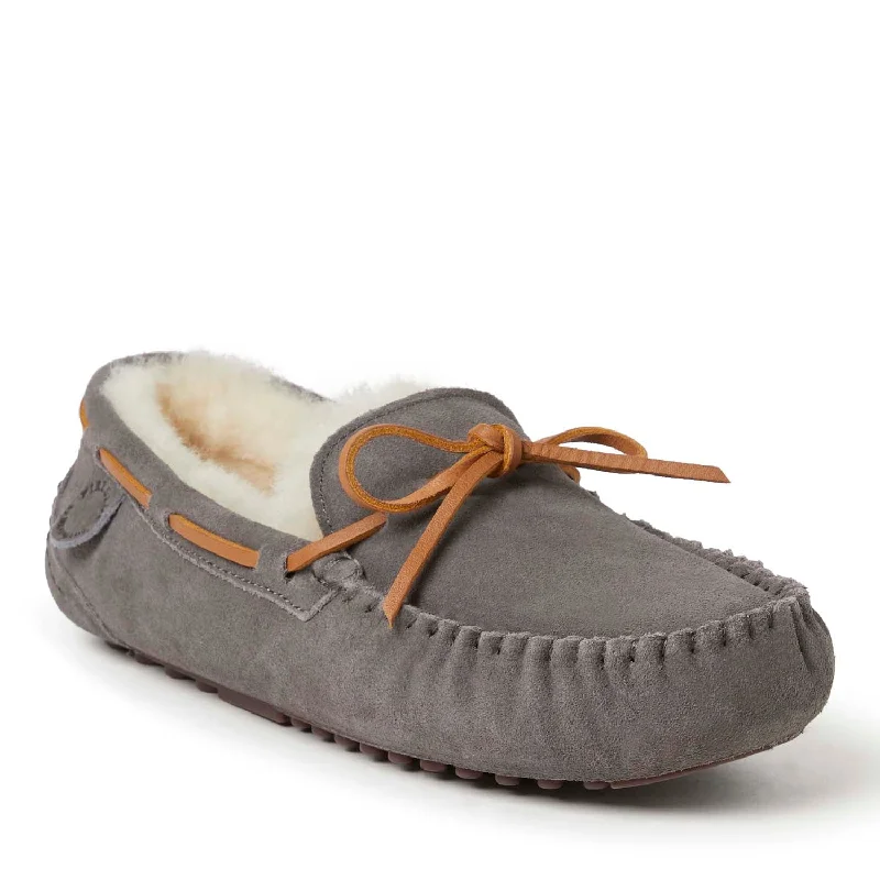 Ultra-Flexible Walking Shoes Fireside By Dearfoams Men's Victor Genuine Shearling Moccasin with Tie