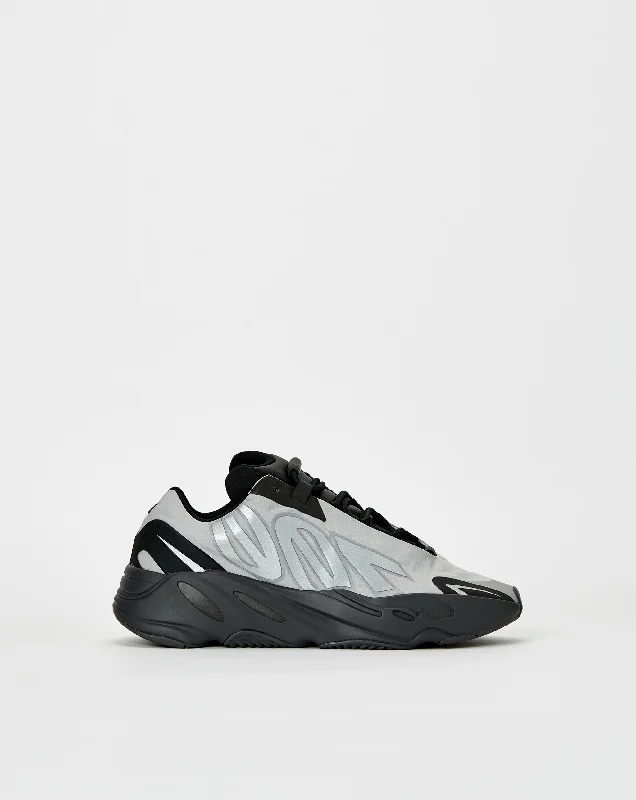 Ultra-Breathable Sneakers Yeezy 700 MNVN 'Metallic'