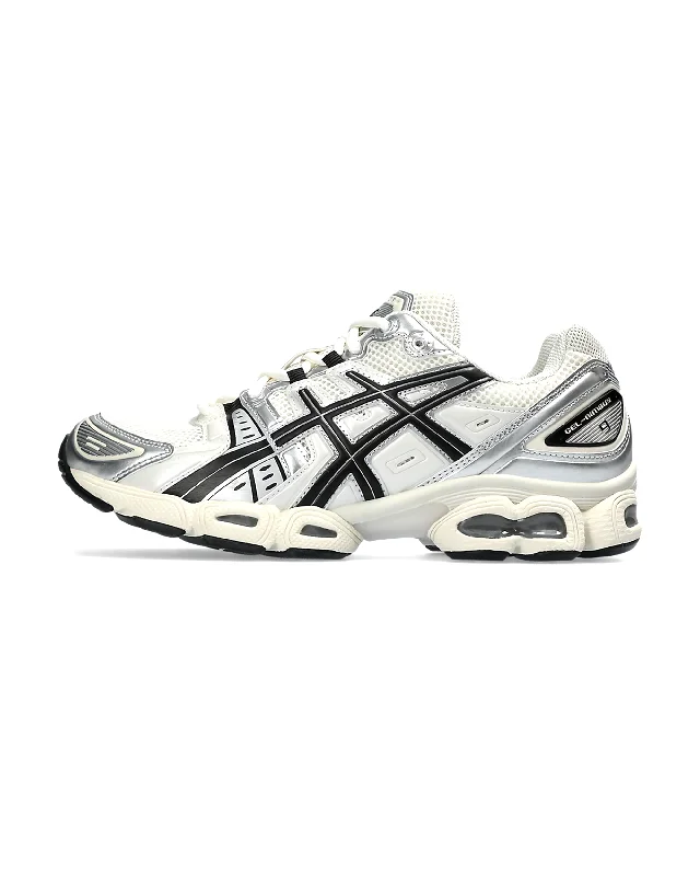 Casual Comfort Shoes GEL-Nimbus 9 - Cream / Black
