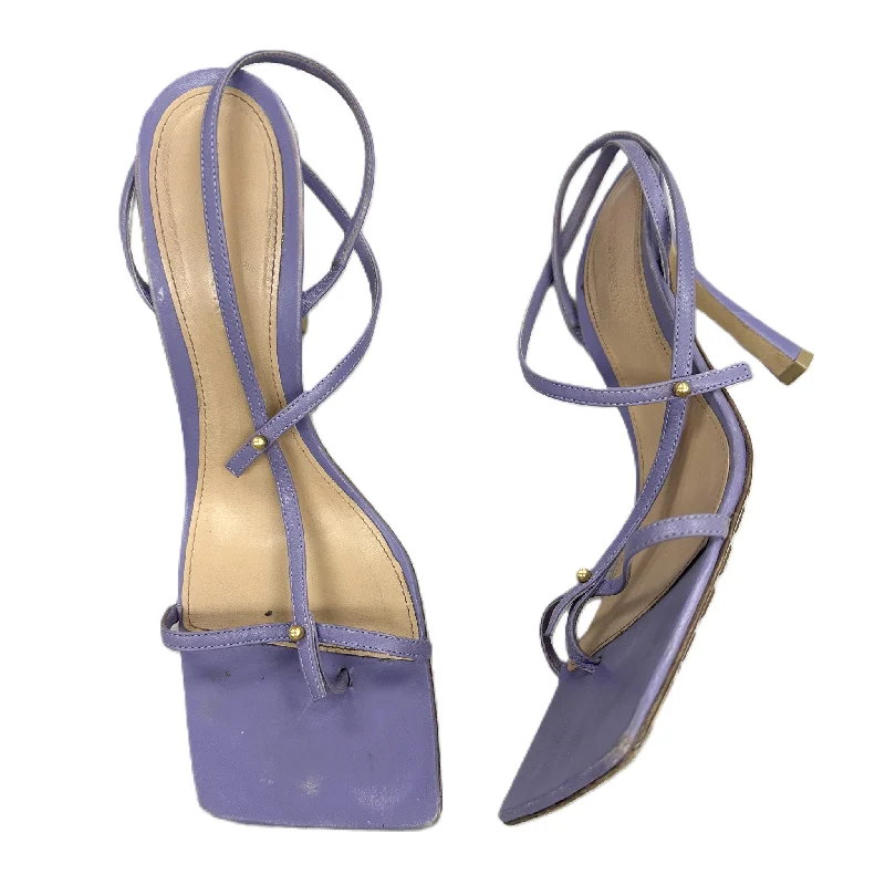 Everyday Running Shoes Sandals Designer By Bottega Veneta In Purple, Size: 7.5