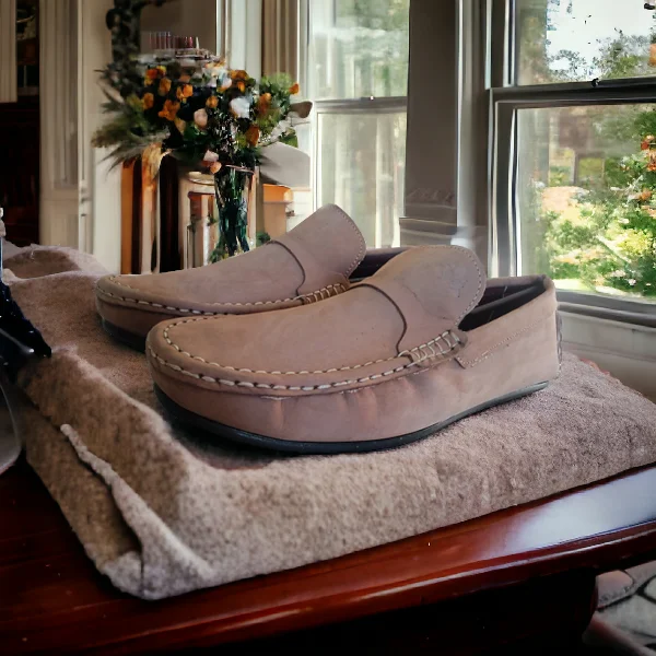 Flexible Sole Sneakers Steven Beige Nubuck Leather Loafer