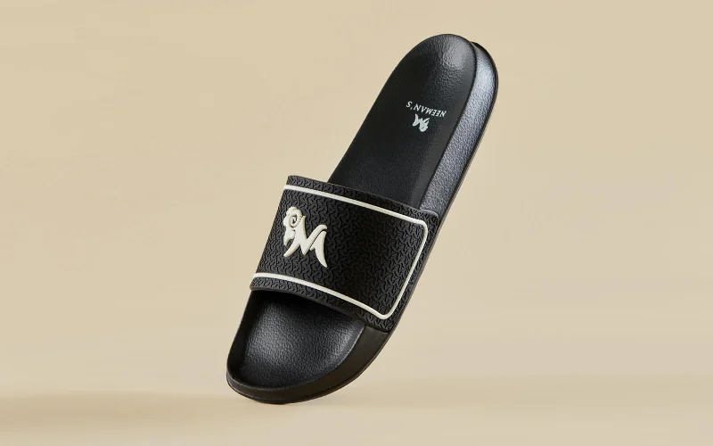 Everyday Comfort Shoes Signature Slides : Coal Black